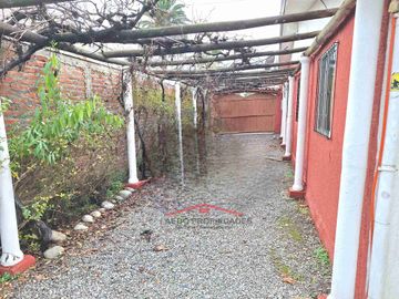 Se Vende Linda Casa Quinta de un piso, con amplio terreno, altura paradero 23, comuna de La Cruz, Región Valparaíso.
