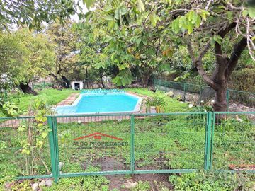 Se Vende Linda Casa Quinta de un piso, con amplio terreno, altura paradero 23, comuna de La Cruz, Región Valparaíso.