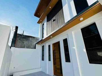San Lorenzo Subdivision Sta. Rosa, Laguna House and Lot for Sale