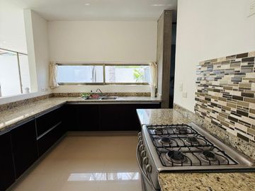 Casa en Venta de Una Planta en Esquina en Privada