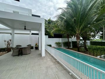 Modern 4-Bedroom Pool Villa for Rent or Sale – Wang Tan Village, Chiang Mai