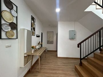 Modern 4-Bedroom Pool Villa for Rent or Sale – Wang Tan Village, Chiang Mai