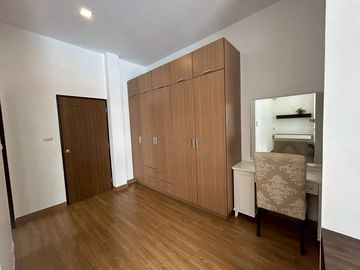 Modern 4-Bedroom Pool Villa for Rent or Sale – Wang Tan Village, Chiang Mai
