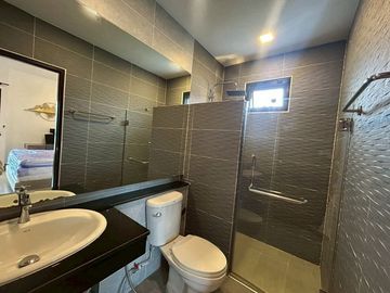 Modern 4-Bedroom Pool Villa for Rent or Sale – Wang Tan Village, Chiang Mai