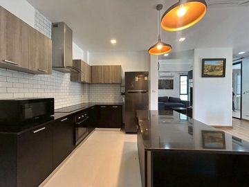 Modern 4-Bedroom Pool Villa for Rent or Sale – Wang Tan Village, Chiang Mai