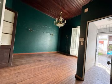 CASA CORTE ANTIGUA EN VENTA CENTRO DE TANDIL