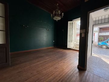 CASA CORTE ANTIGUA EN VENTA CENTRO DE TANDIL