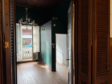 CASA CORTE ANTIGUA EN VENTA CENTRO DE TANDIL