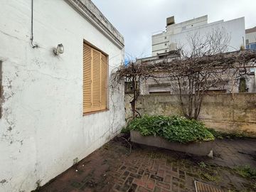 CASA CORTE ANTIGUA EN VENTA CENTRO DE TANDIL