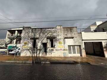 CASA CORTE ANTIGUA EN VENTA CENTRO DE TANDIL