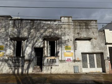 CASA CORTE ANTIGUA EN VENTA CENTRO DE TANDIL