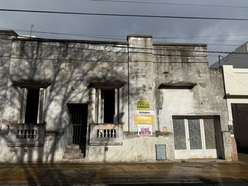 CASA CORTE ANTIGUA EN VENTA CENTRO DE TANDIL