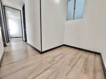 LINDO APARTAMENTO CON PARQUEADERO PROPIO CUBIERTO Y EXCELENTE UBICACION