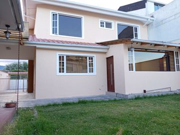 SE ARRIENDA HERMOSA CASA SECTOR SAN PEDRO DE TABOADA – VALLE DE LOS CHILLOS