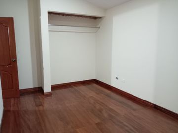 SE ARRIENDA HERMOSA CASA SECTOR SAN PEDRO DE TABOADA – VALLE DE LOS CHILLOS