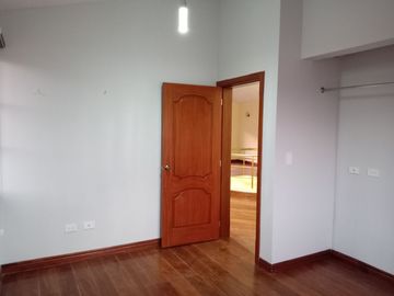 SE ARRIENDA HERMOSA CASA SECTOR SAN PEDRO DE TABOADA – VALLE DE LOS CHILLOS