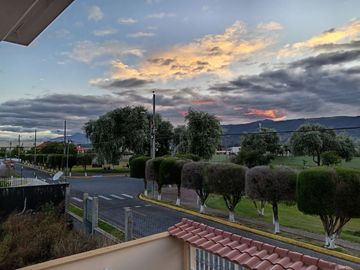 SE ARRIENDA HERMOSA CASA SECTOR SAN PEDRO DE TABOADA – VALLE DE LOS CHILLOS