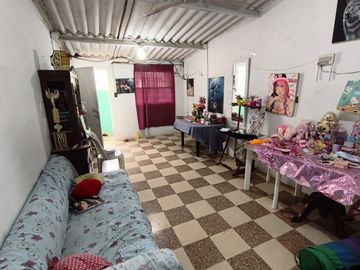 En venta  casa  en la Floresta 1 de oportunidad