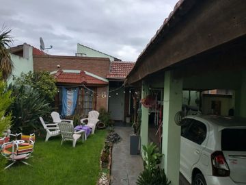 Casa en Villa Club con parque y pileta