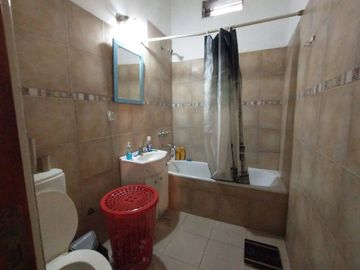 Casa en Villa Club con parque y pileta