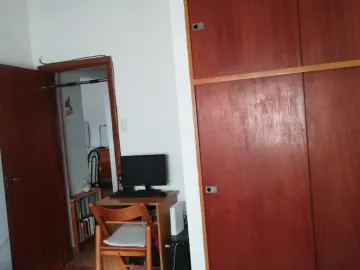 CASA AMERICANA CON LOTE - BIEN UBICADA