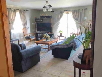 Gran Oportunidad en Totoralillo: Terreno con Casa Principal y Cabañas de Arriendo