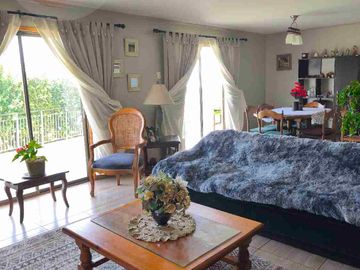 Gran Oportunidad en Totoralillo: Terreno con Casa Principal y Cabañas de Arriendo