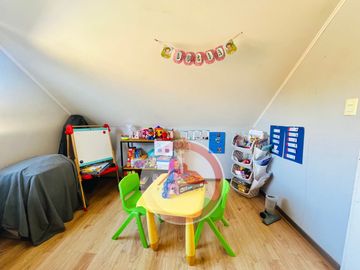 Excelente casa 3D/3B cerca de Lincoln College