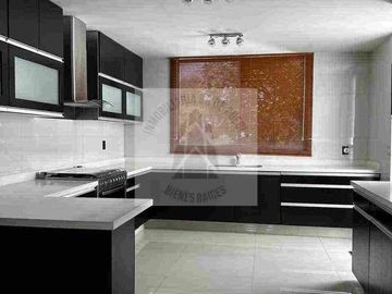 CASA EN VENTA CLISTER TERRANOVA LOMAS DE ANGELOPOLIS  AMUEBLADA a un lado de SONATA