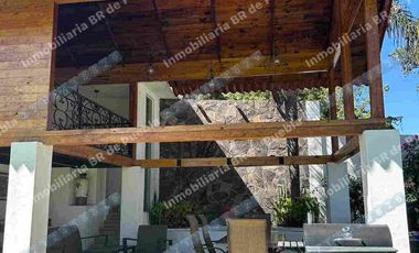 VENTA DE CASA  CON ALBERCA PALAPA Y CABAÑA  EN LA MORALEDA ATLIXCO cerca de topolino tiene pozo ideal para casa de descanso o inversión para rentarla fines de semana o Airb&b y recuperar inversión o rentar ccomo jardín de eventos  bodas 15 años bautizos etc