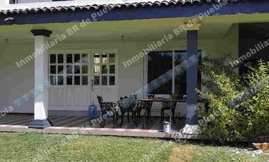 VENTA DE CASA  CON ALBERCA PALAPA Y CABAÑA  EN LA MORALEDA ATLIXCO cerca de topolino tiene pozo ideal para casa de descanso o inversión para rentarla fines de semana o Airb&b y recuperar inversión o rentar ccomo jardín de eventos  bodas 15 años bautizos etc