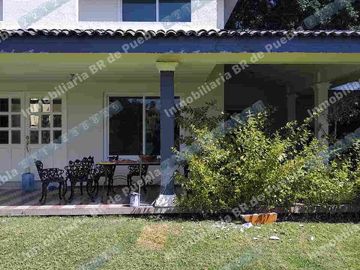 VENTA DE CASA  CON ALBERCA PALAPA Y CABAÑA  EN LA MORALEDA ATLIXCO cerca de topolino tiene pozo ideal para casa de descanso o inversión para rentarla fines de semana o Airb&b y recuperar inversión o rentar ccomo jardín de eventos  bodas 15 años bautizos etc