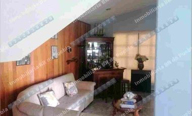 VENTA DE CASA  CON ALBERCA PALAPA Y CABAÑA  EN LA MORALEDA ATLIXCO cerca de topolino tiene pozo ideal para casa de descanso o inversión para rentarla fines de semana o Airb&b y recuperar inversión o rentar ccomo jardín de eventos  bodas 15 años bautizos etc