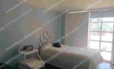 VENTA DE CASA  CON ALBERCA PALAPA Y CABAÑA  EN LA MORALEDA ATLIXCO cerca de topolino tiene pozo ideal para casa de descanso o inversión para rentarla fines de semana o Airb&b y recuperar inversión o rentar ccomo jardín de eventos  bodas 15 años bautizos etc