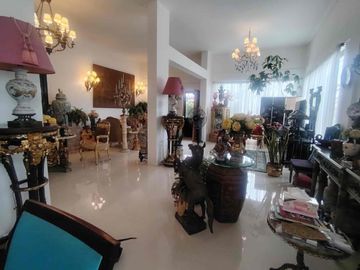 bungalow house and lot