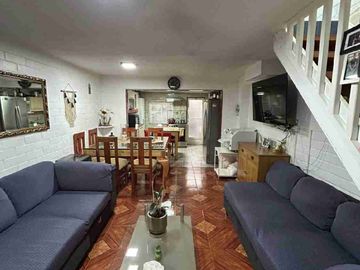 se vende casa en Villa Anguita, San Bernardo.