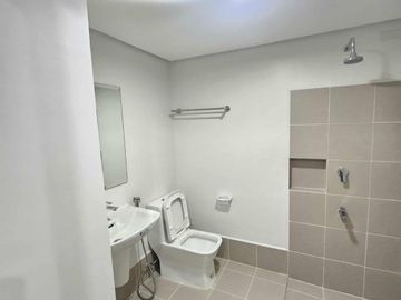 Rent to own 1 bedroom condo for sale in Quantum Residences Pasay City