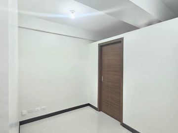 Rent to own 1 bedroom condo in pasay quantum residences near MOA Pagcor