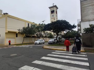 CASA EN VENTA CERCA AL MERCADO DE MAGDALENA