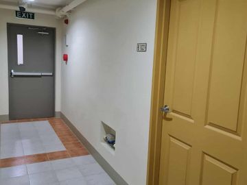 Marina Spatials by Filinvest – 10th Floor Condo with Panoramic Sea & City Views wtih Parking