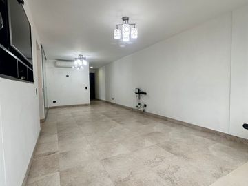 VENDO PRECIOSO Y ENORME DUPLEX CON UNA VISTA PRECIOSA EN SURCO