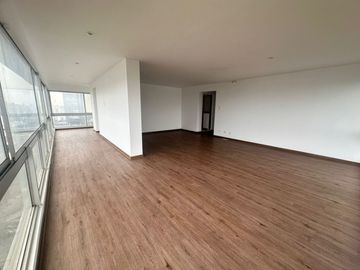 VENDO PRECIOSO Y ENORME DUPLEX CON UNA VISTA PRECIOSA EN SURCO