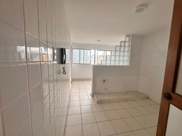 VENDO PRECIOSO Y ENORME DUPLEX CON UNA VISTA PRECIOSA EN SURCO