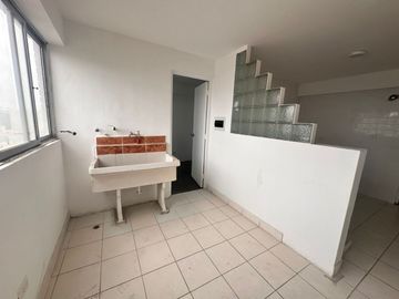 VENDO PRECIOSO Y ENORME DUPLEX CON UNA VISTA PRECIOSA EN SURCO