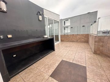 VENDO PRECIOSO Y ENORME DUPLEX CON UNA VISTA PRECIOSA EN SURCO