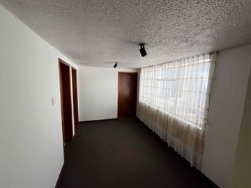 Cerca Colegio Condamine Vendo OPORTUNIDAD casa de dos departamentos para vivienda y oficinas