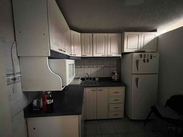 Cerca Colegio Condamine Vendo OPORTUNIDAD casa de dos departamentos para vivienda y oficinas