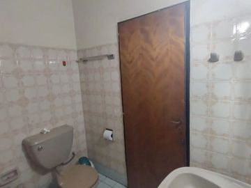 CASA AL FRENTE Y AL FONDO - 2 PROPIEDADES EN UN MISMO LOTE