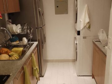 Suite de Venta en la Avenida República del Salvador. Quito , Ecuador.
