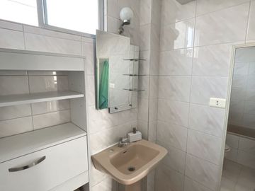 Vendo hermosa casa Central , regularizada, en condominio, Antofagasta